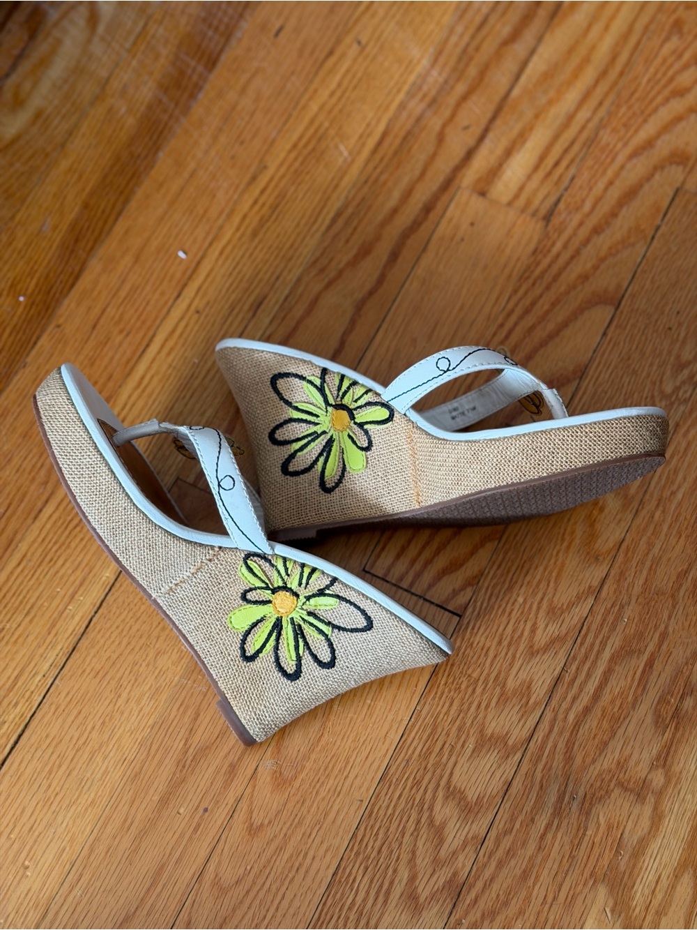 Coach White Leather Bee Embellished Thong Mules 7.5 Y2K vintage pristine - Picture 3 of 7